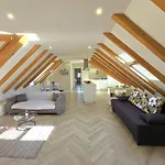 Апартаменты Loft Cindro *