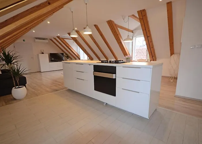 Loft Cindro アパート *